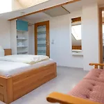 Haus Kranzusch 民宿 松托芬