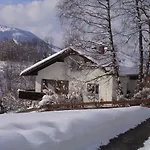 Haus Kranzusch 民宿 松托芬