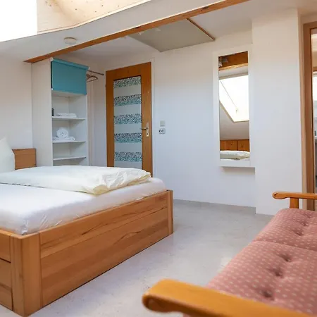 Haus Kranzusch منزل للإقامة سونثوفن